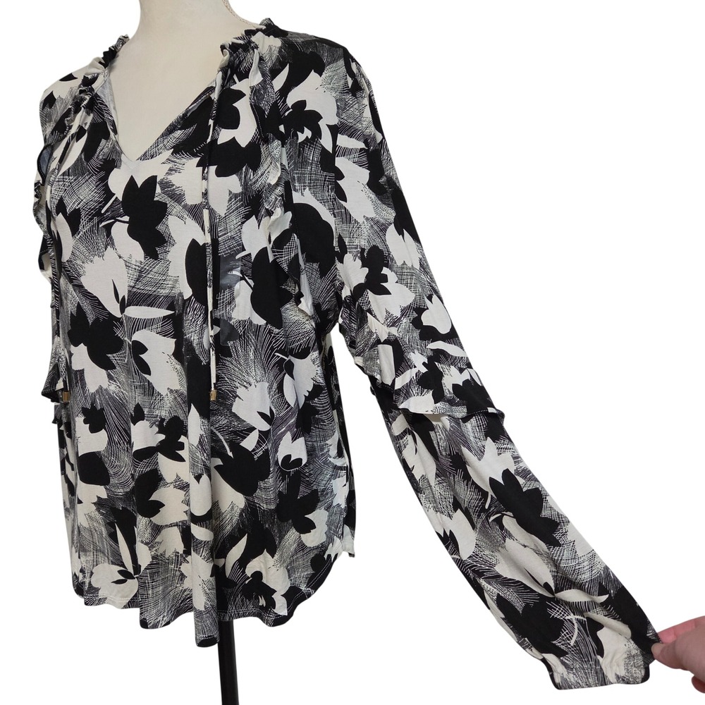 Lauren Ralph Lauren Black & White Floral Ruffle Top Size M Whimsigoth Artsy Boho